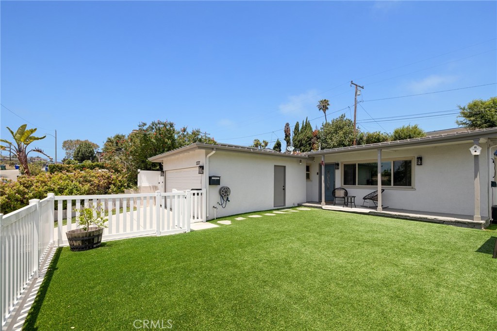 1337 Curtis Avenue
