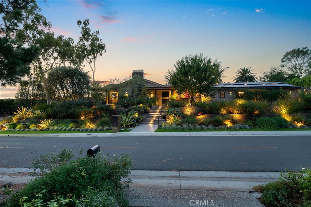 1 Crestwind Drive