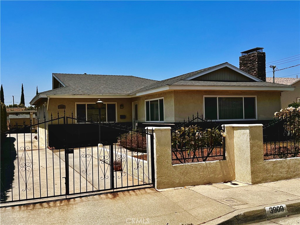 3909 Earle Avenue