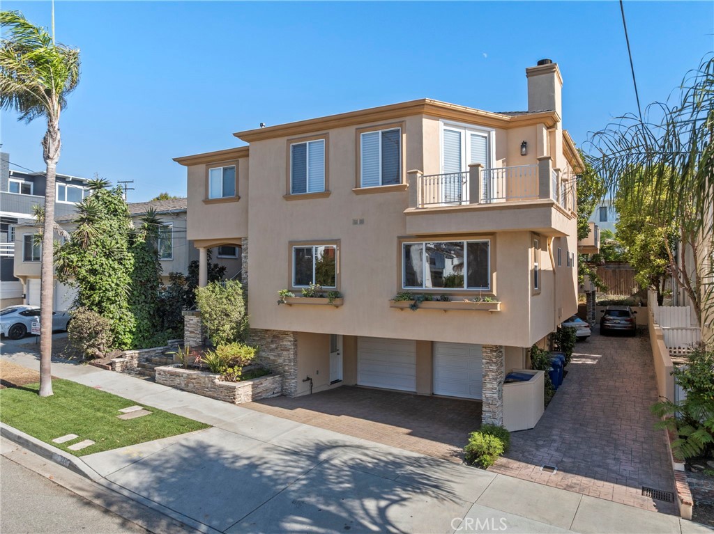 944 5th Street