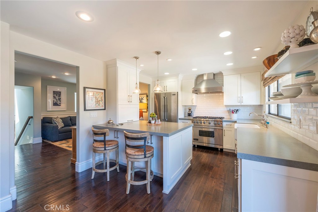 4 Santa Cruz Court