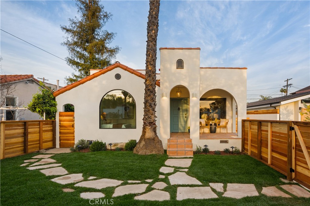 3927 Edenhurst