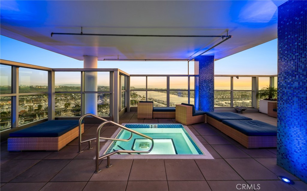 13700 Marina Pointe 611