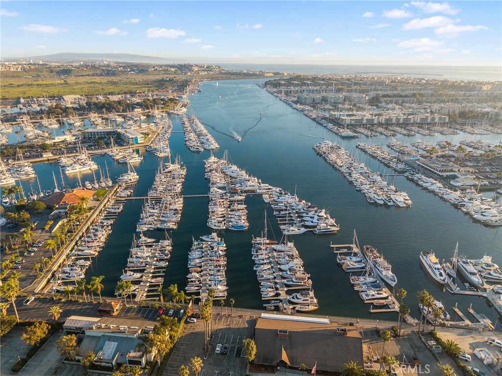 13700 Marina Pointe 611