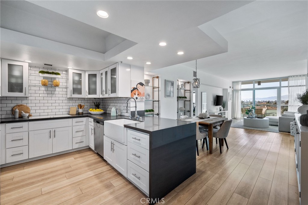 13700 Marina Pointe 611