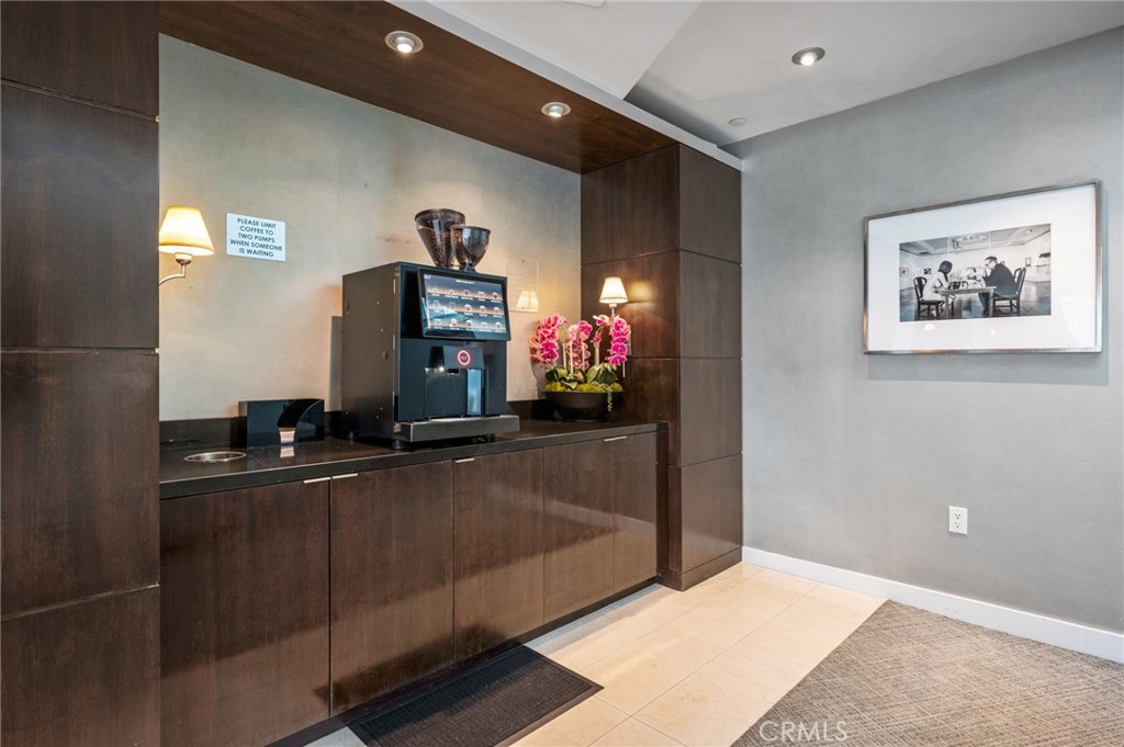 13700 Marina Pointe 611