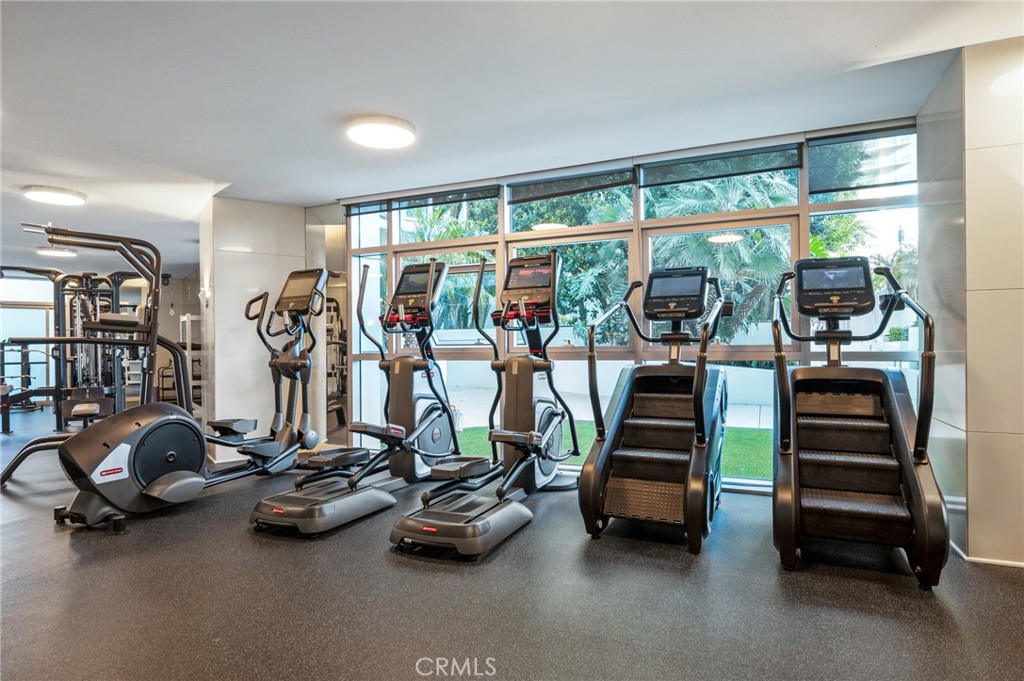 13700 Marina Pointe 611