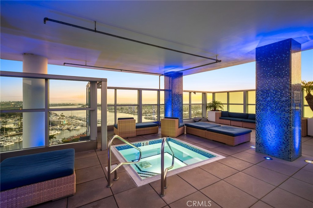13700 Marina Pointe 611