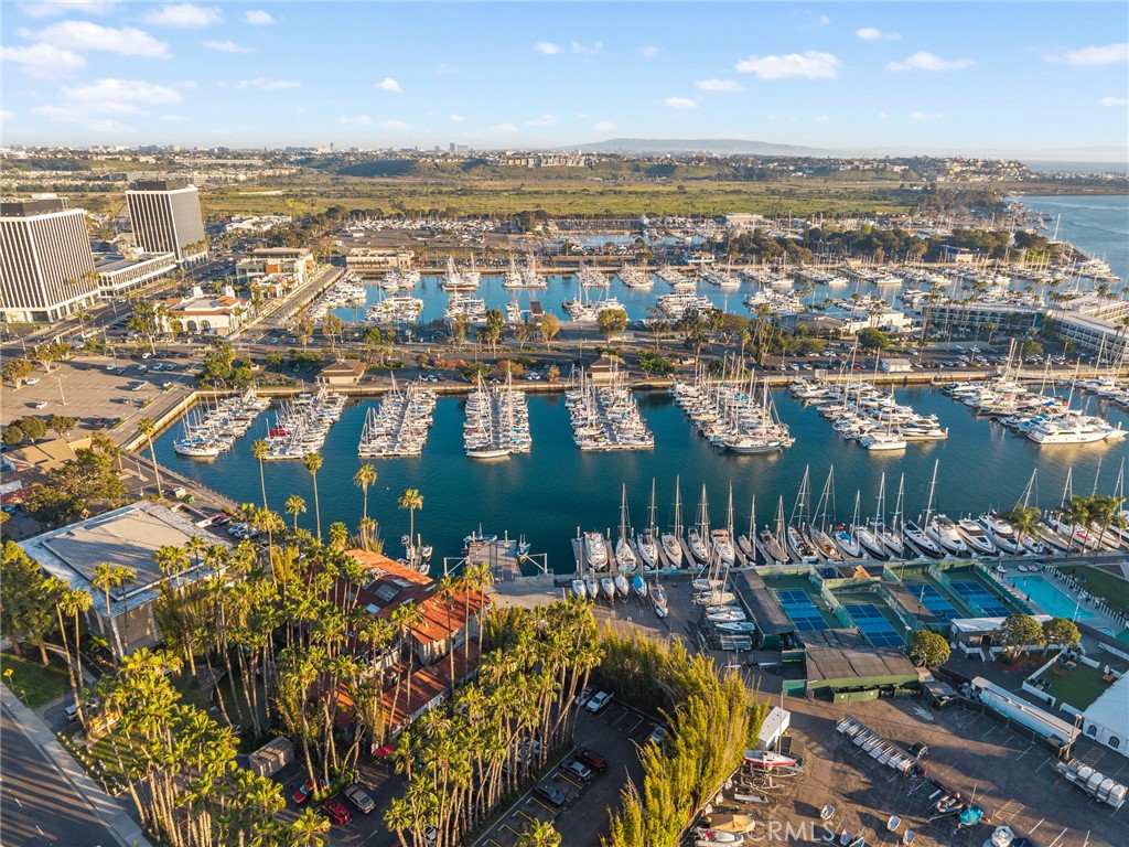 13700 Marina Pointe 611