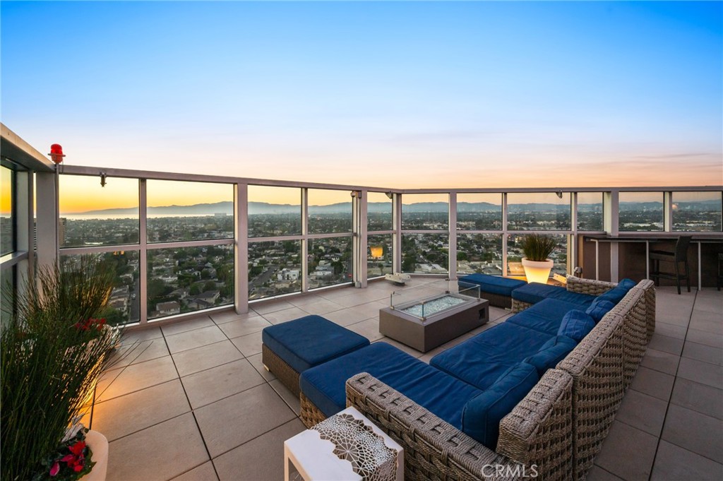 13700 Marina Pointe 611