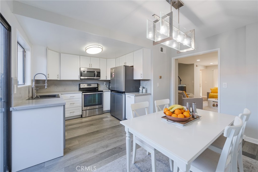 28033 Ridgebluff Court