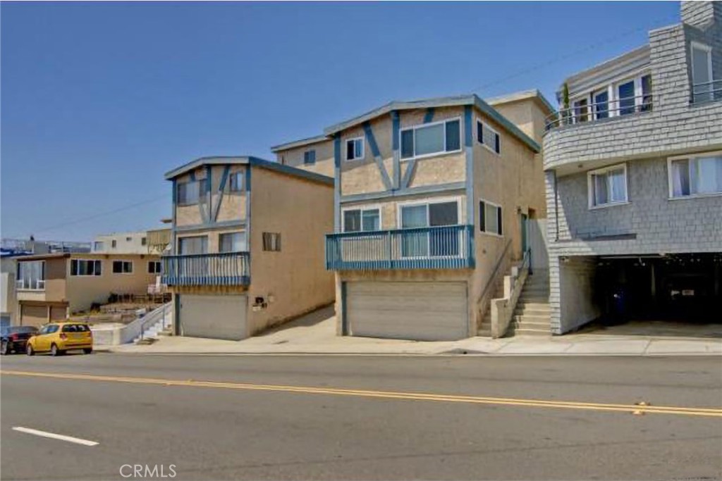 637 Manhattan Beach Boulevard