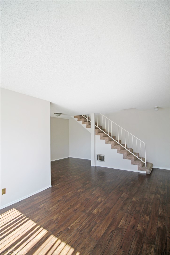 637 Manhattan Beach Boulevard