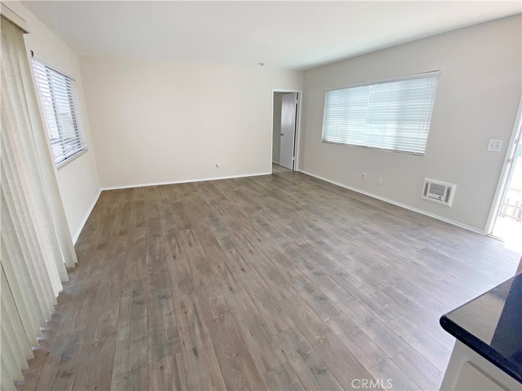 637 Manhattan Beach Boulevard