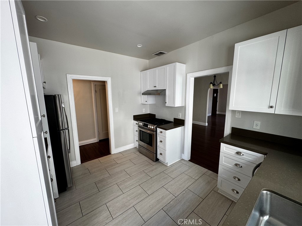 336 N Stanley Avenue 338