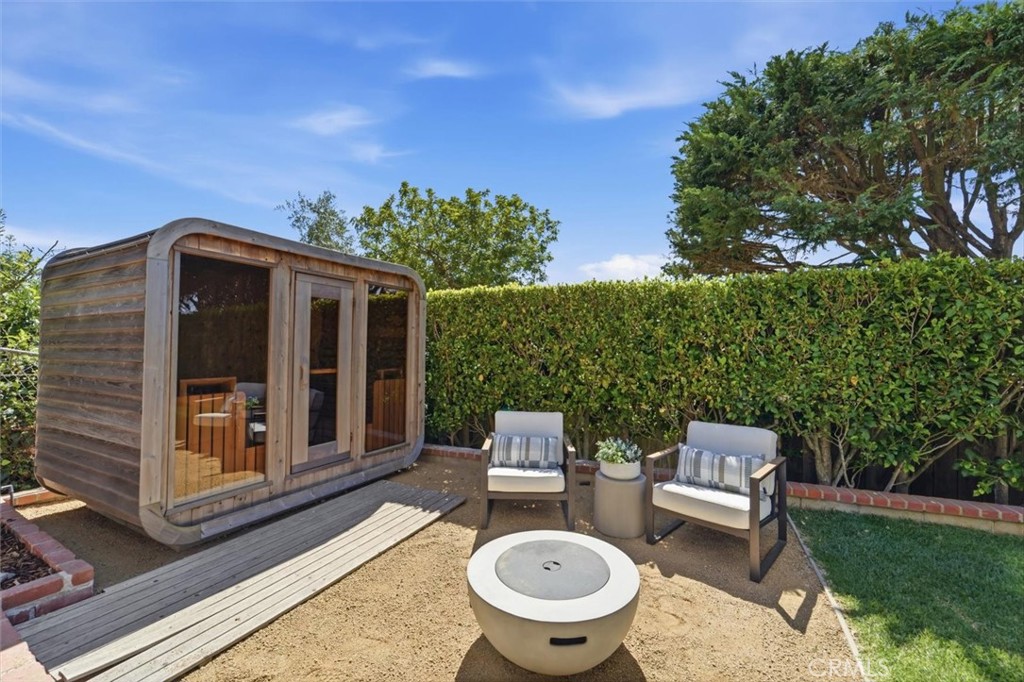 6762 Birchman Drive