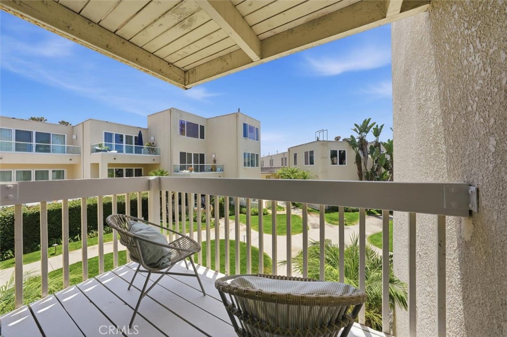 7301 Vista Del Mar B107