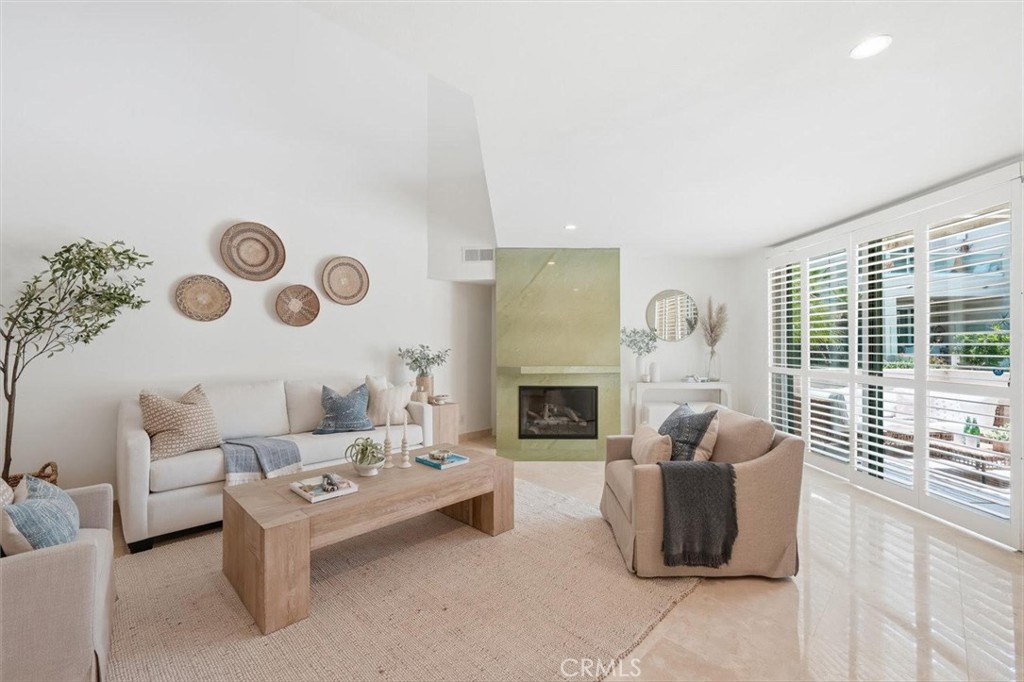 7301 Vista Del Mar B107