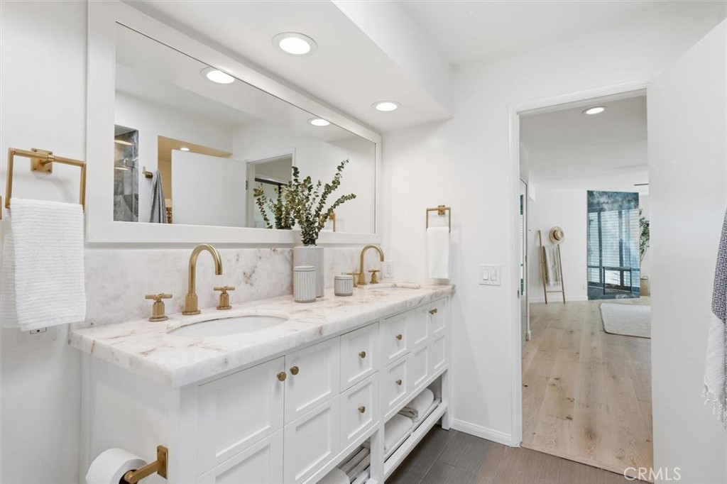 7301 Vista Del Mar B107
