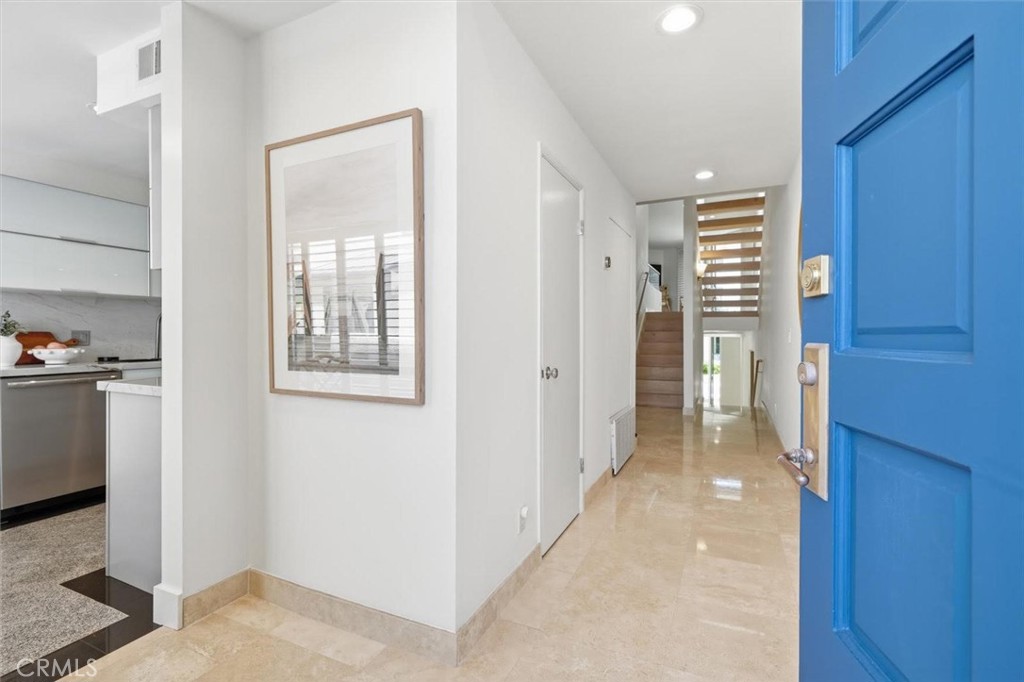 7301 Vista Del Mar B107