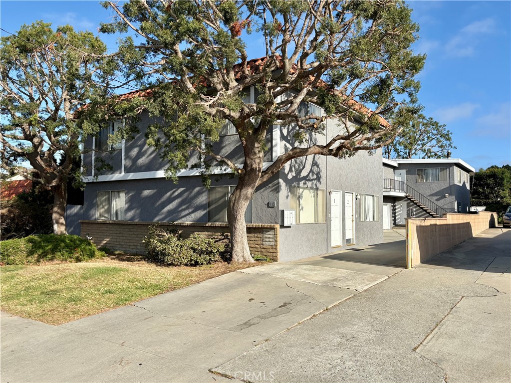 2110 Dufour Avenue