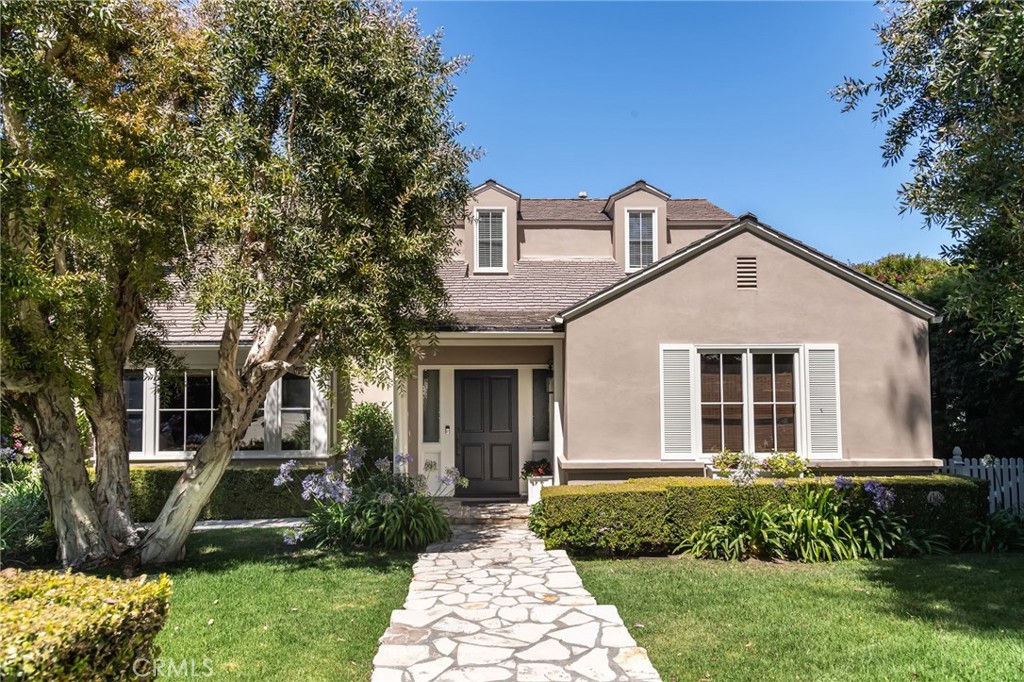 3825 Palos Verdes Drive North