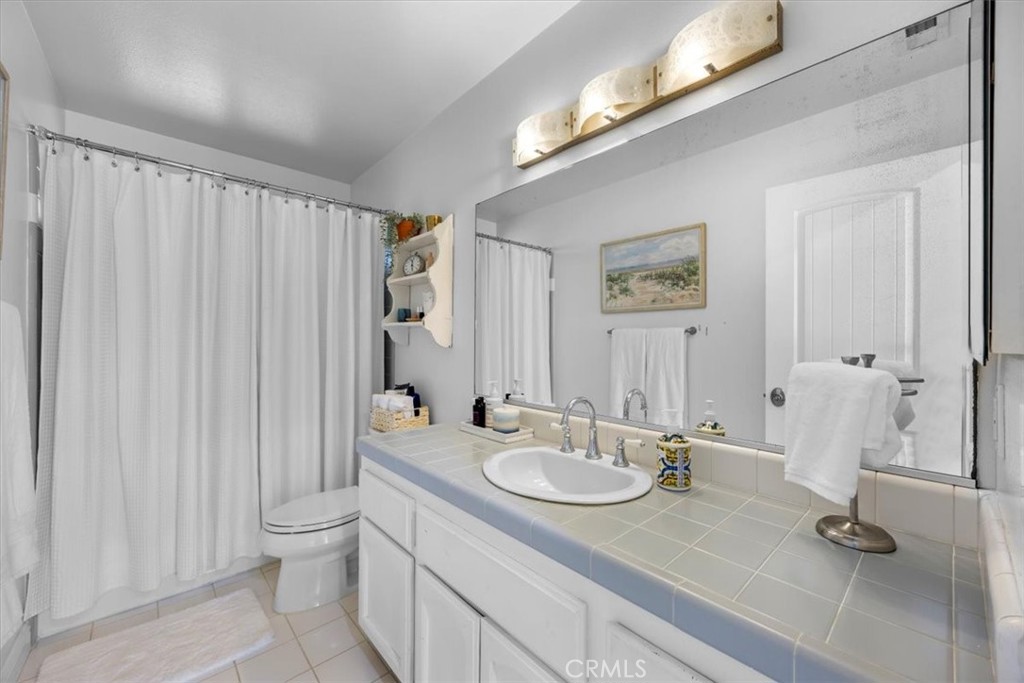 2301 Marshallfield A
