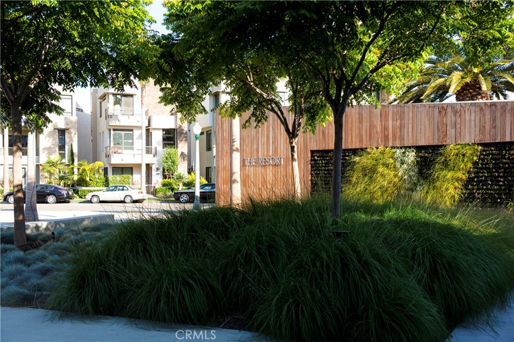 13045 Pacific Promenade 102