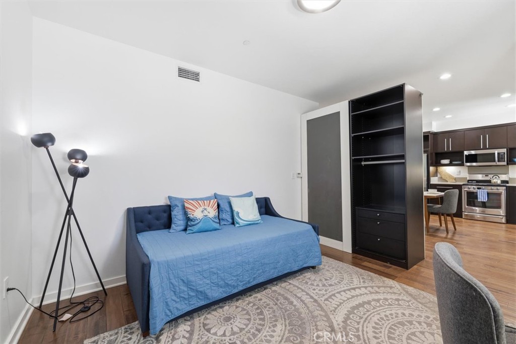 13045 Pacific Promenade 102