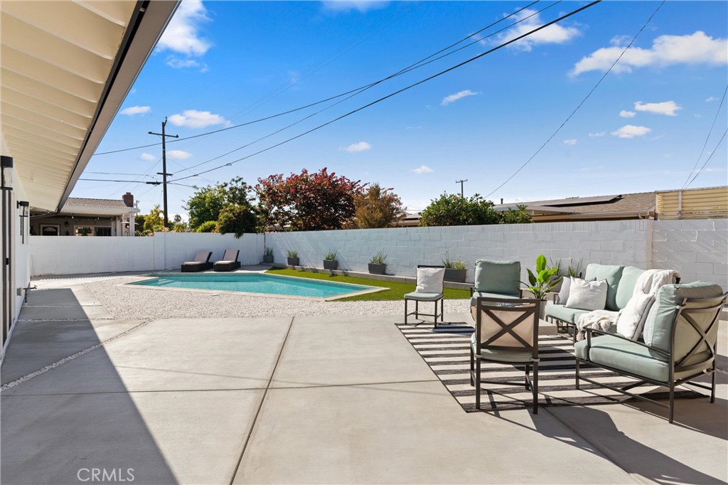 8591 Greenleaf Avenue
