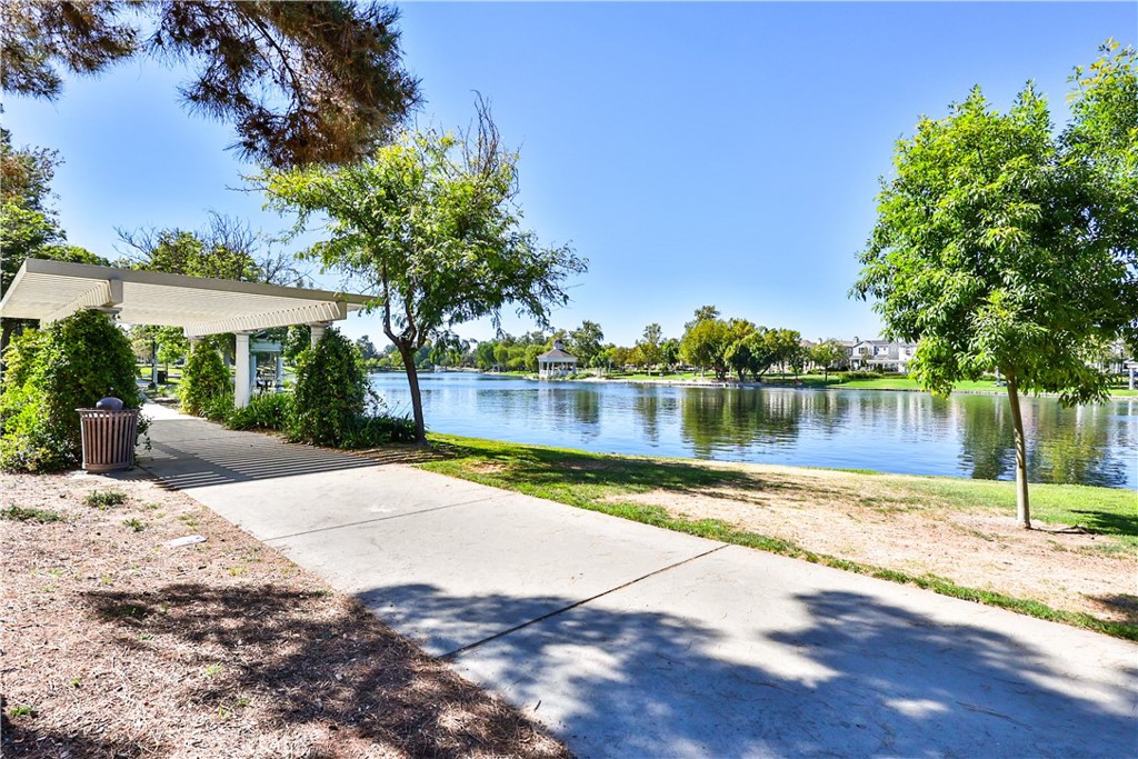28814 S Lake Dr