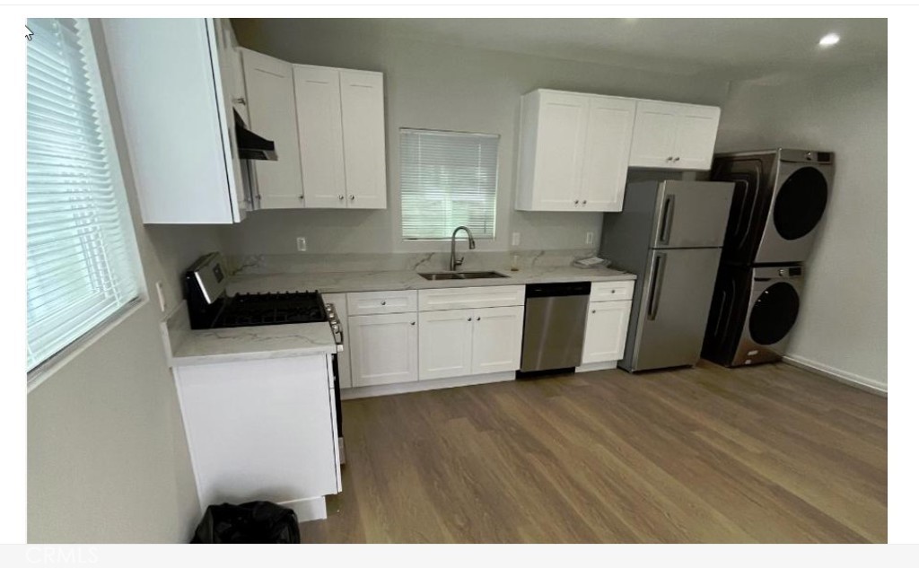 1004 W Clark