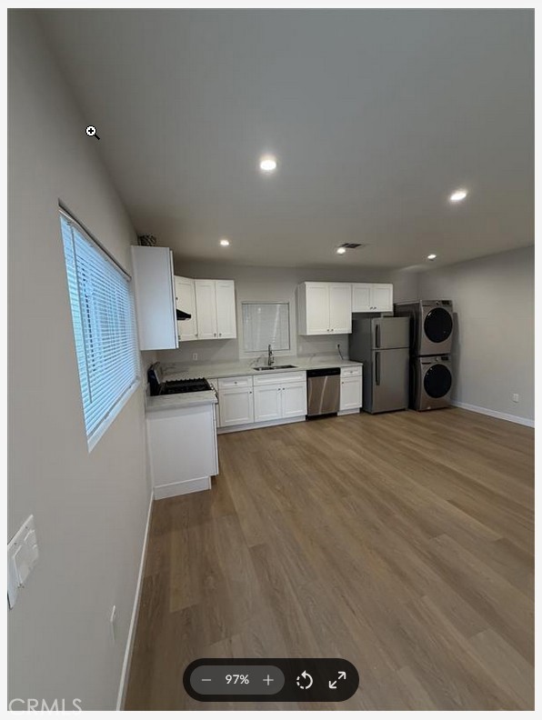 1004 W Clark