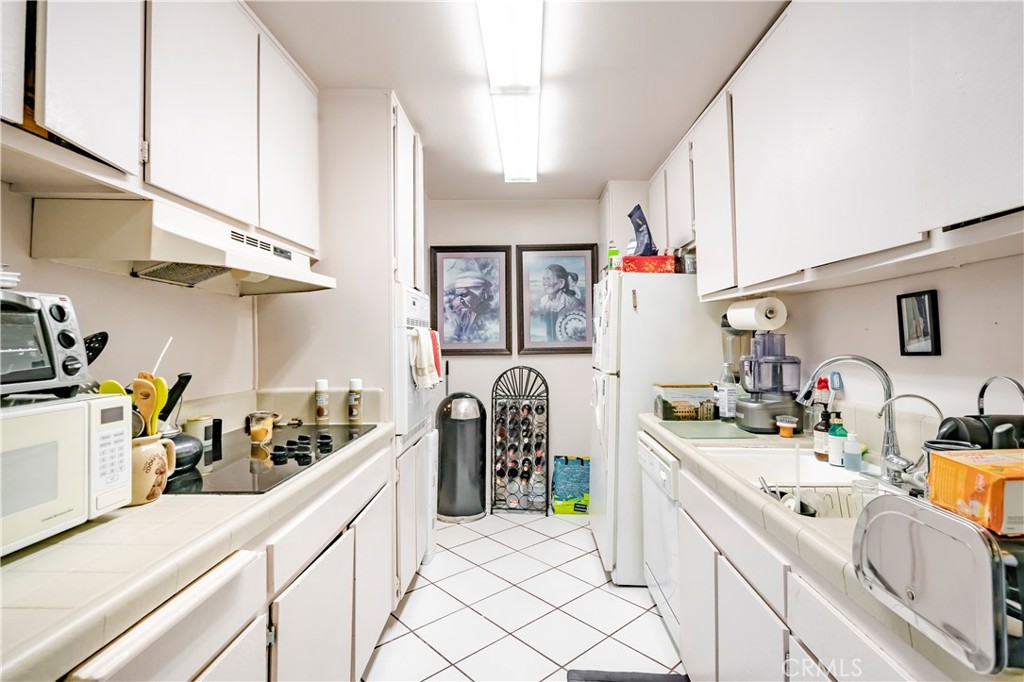 6000 Canterbury Drive D113