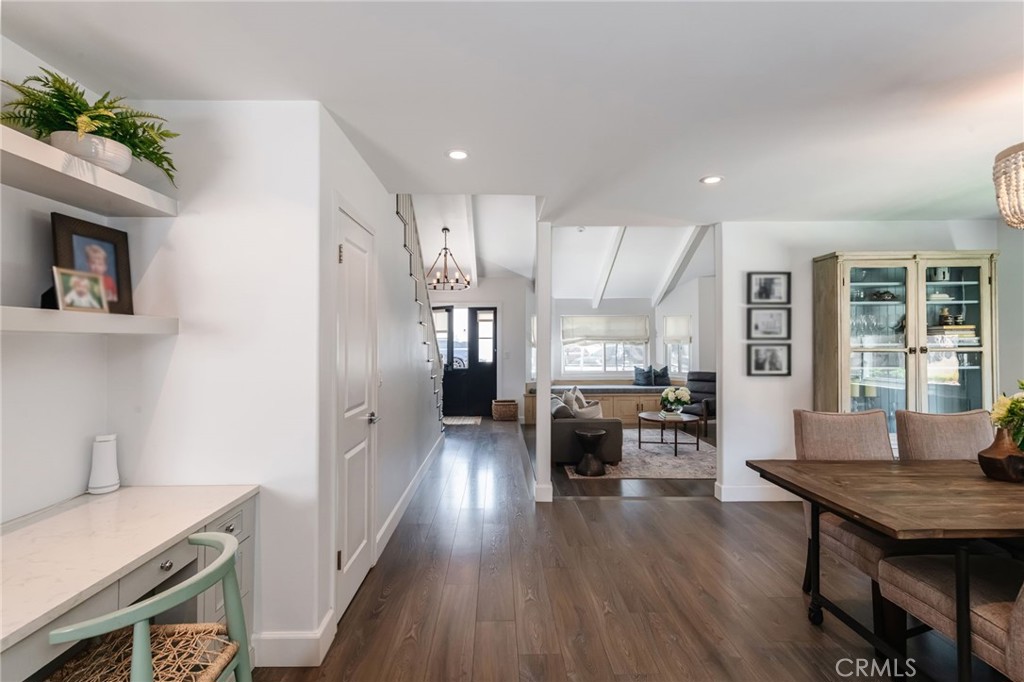 2001 Dufour Avenue