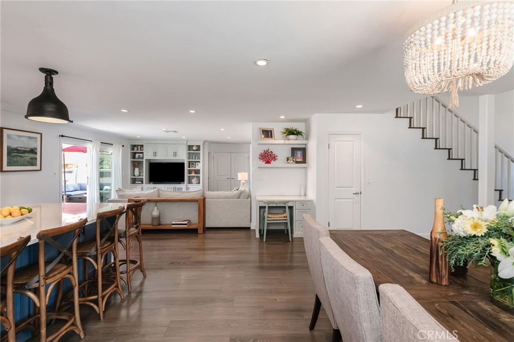 2001 Dufour Avenue