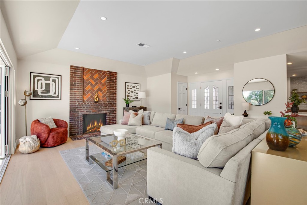 4321 Country Club