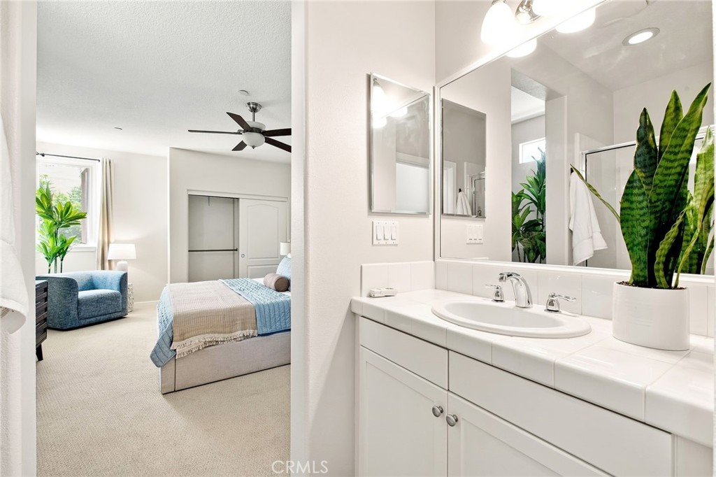 5410 W 149th Place 16