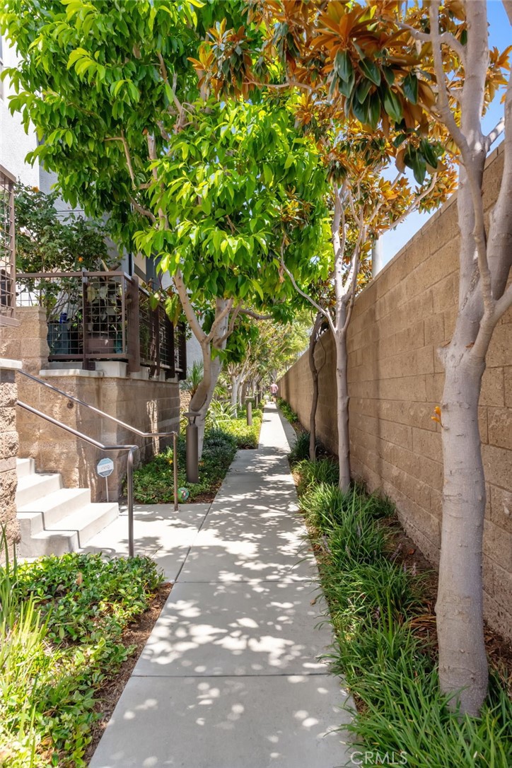5410 W 149th Place 16