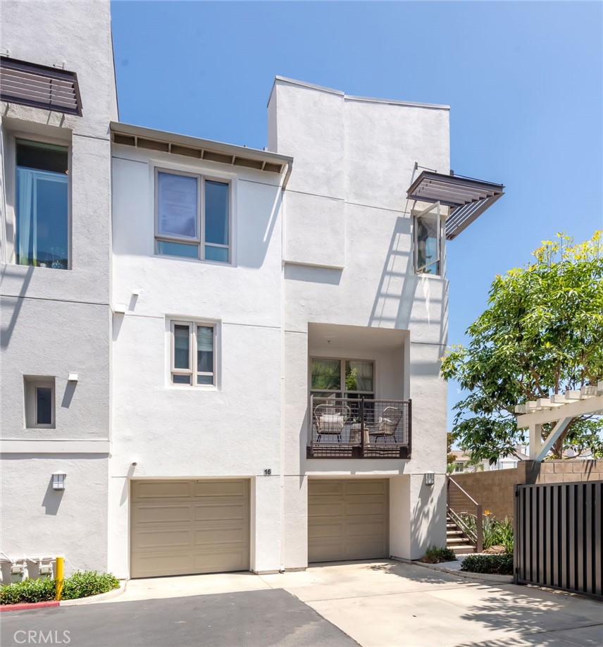 5410 W 149th Place 16