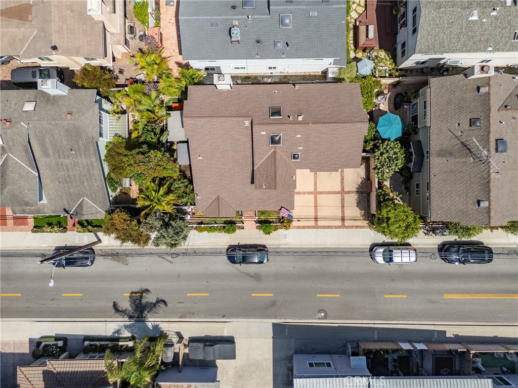 1004 Green