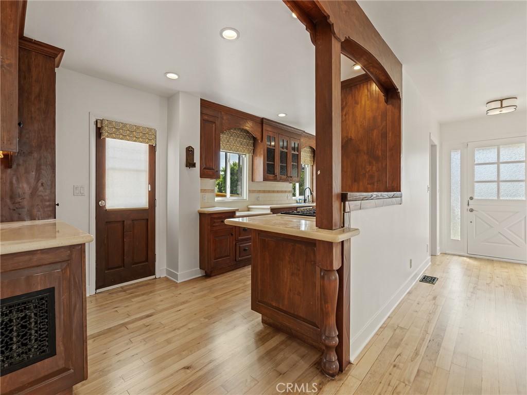 3204 Walnut