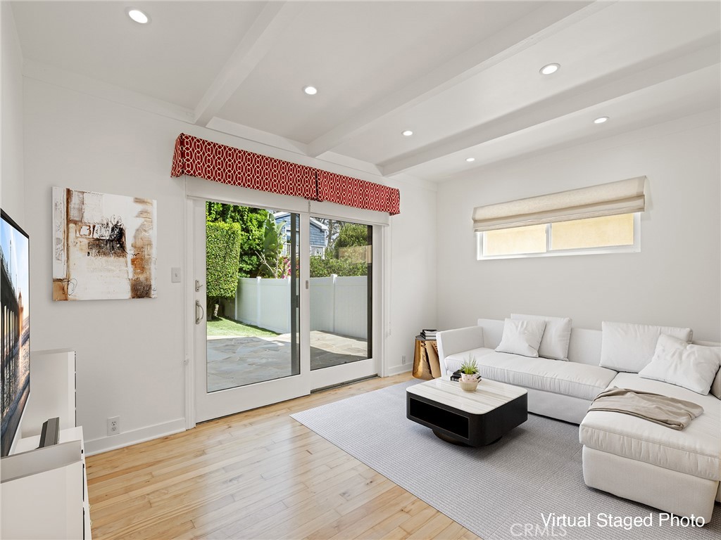 3204 Walnut