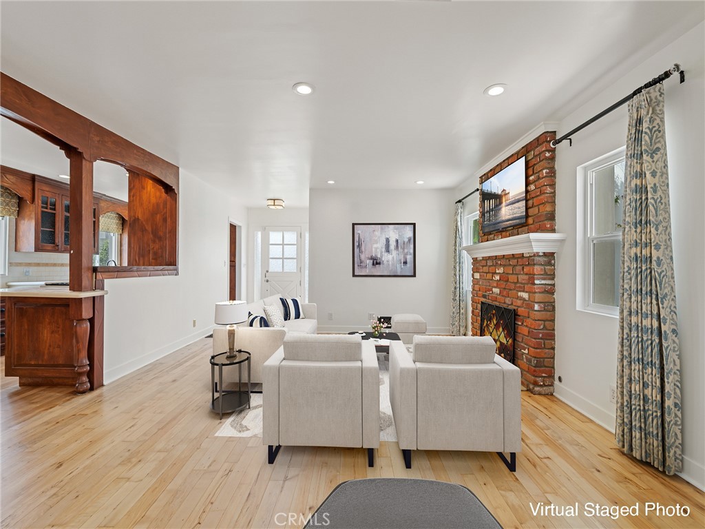 3204 Walnut