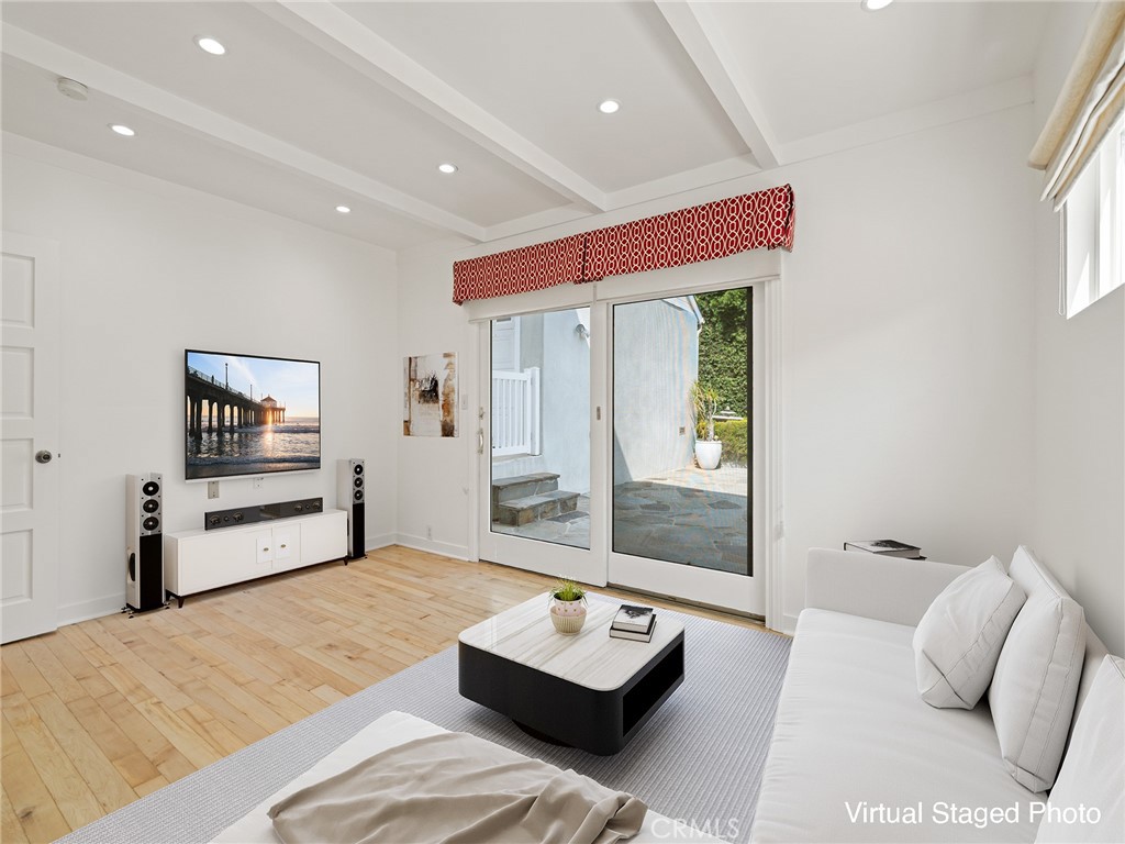 3204 Walnut