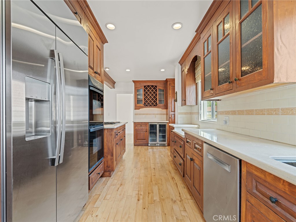 3204 Walnut