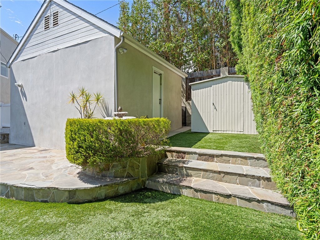 3204 Walnut