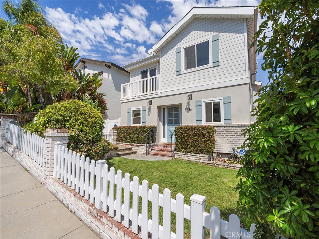 3204 Walnut