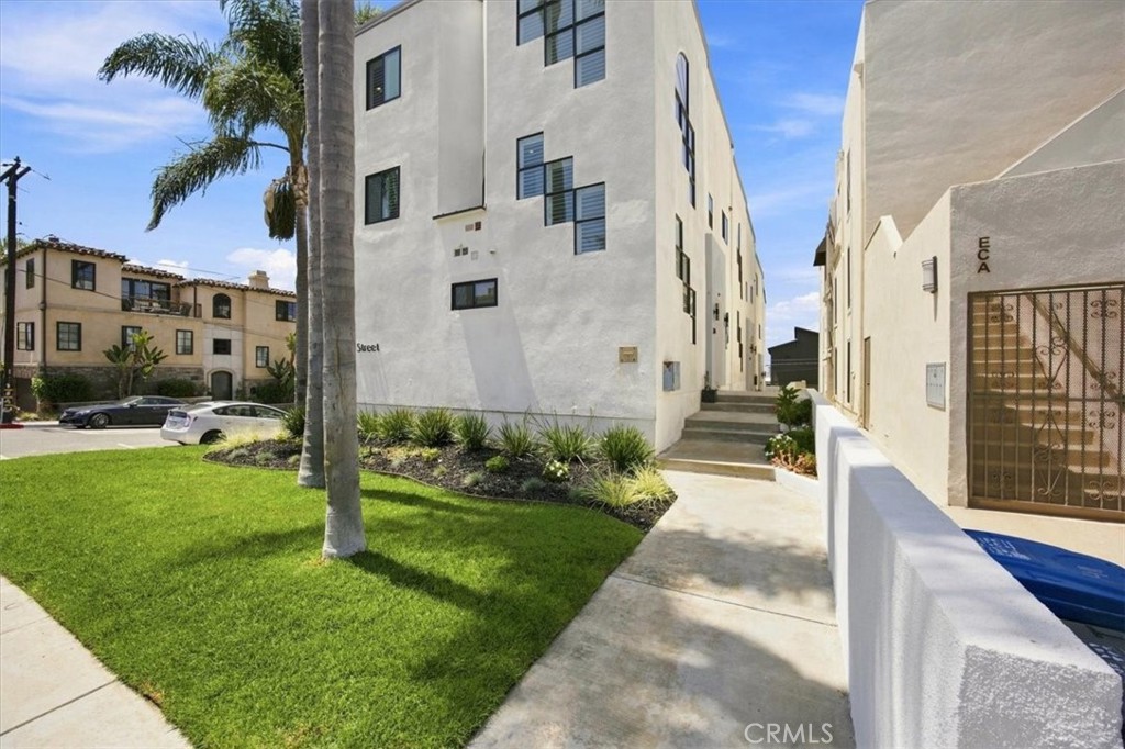 225 4th Street