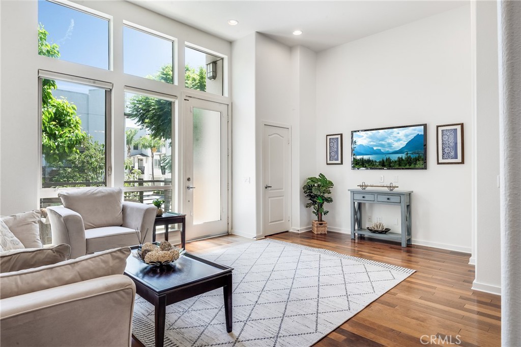 5403 W 149th W 3